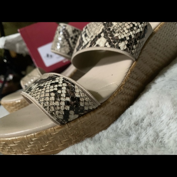 Tuscany by Easy Street Wedges - Picture 6 of 8